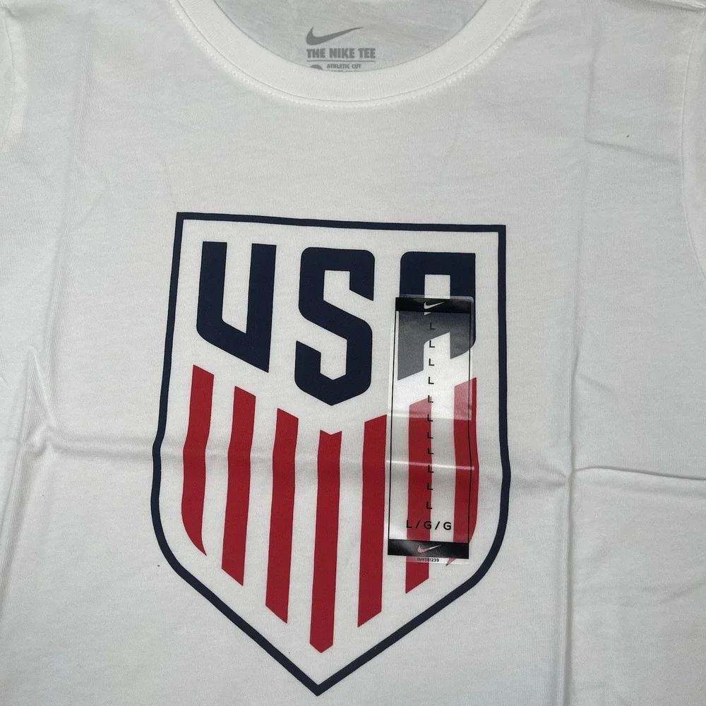 Team USA Soccer Crest White Nike Athletic Cut T-Shirt Youth Size Large New